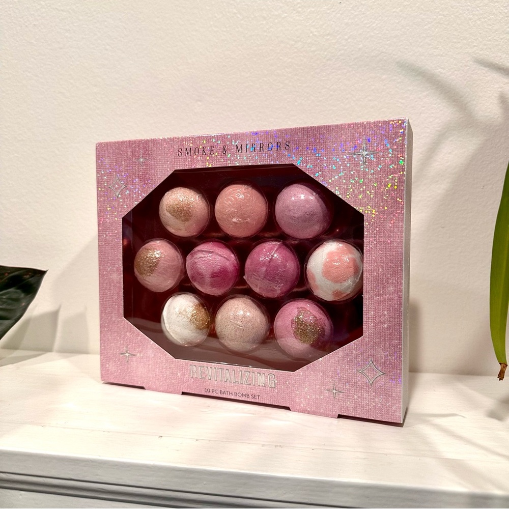 Smoke & Mirrors Revitalizing Bath Bomb Set